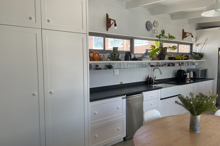 Stylish city home with mountain views - 1