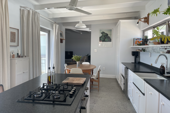 Stylish city home with mountain views - 3