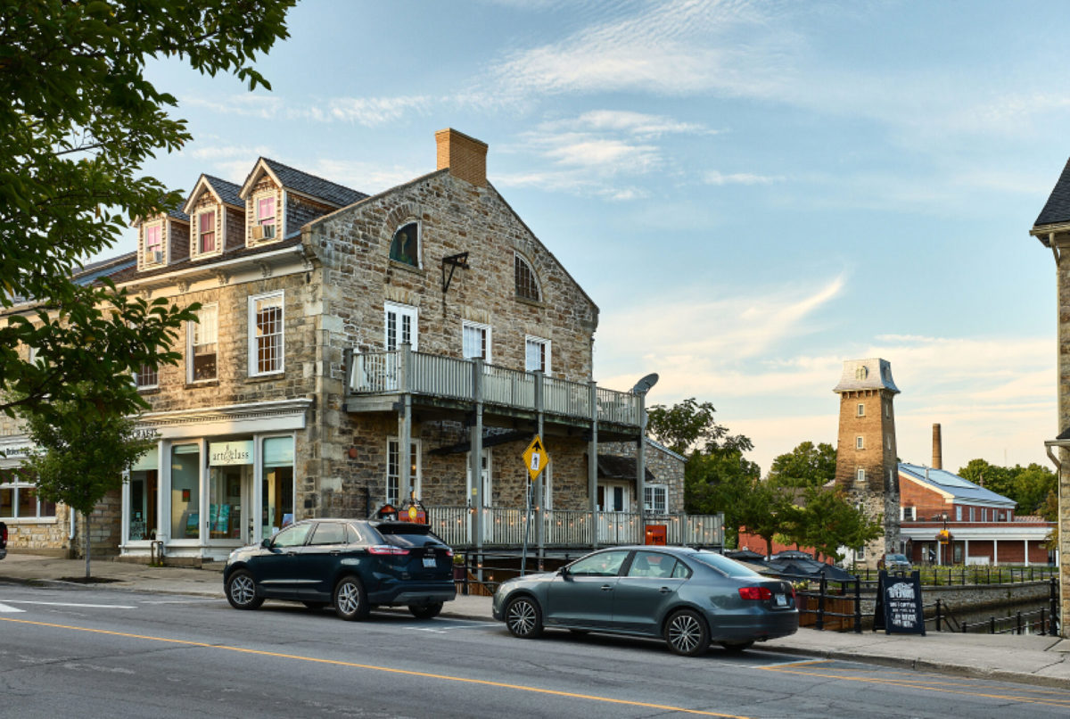 Comfortable home base in beautiful heritage town