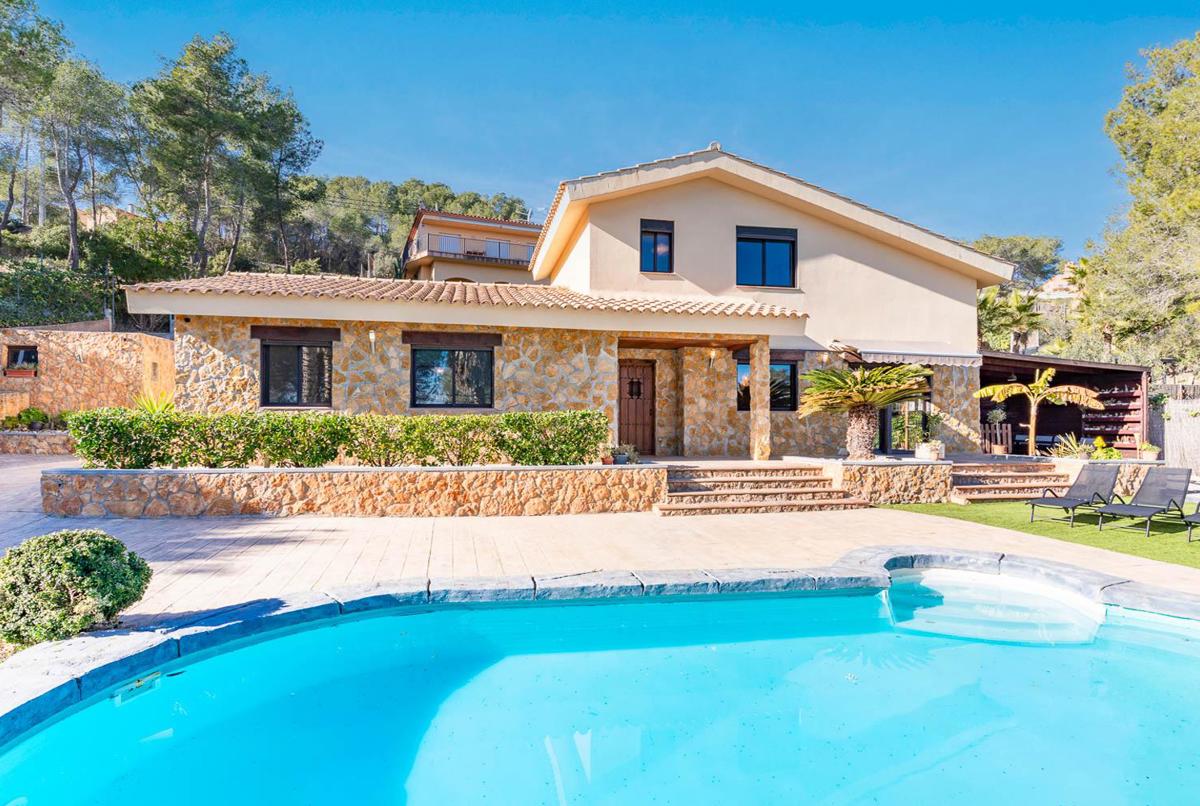 Peaceful and sunny villa near Sitges