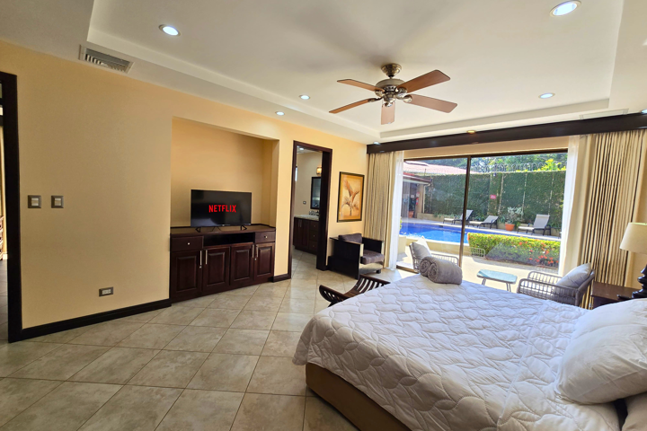 3BR Poolside Condo – Walk to Beach, Bars & Dining - 1