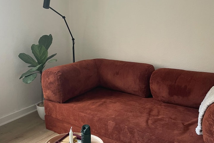 Cozy City Apartment - 1