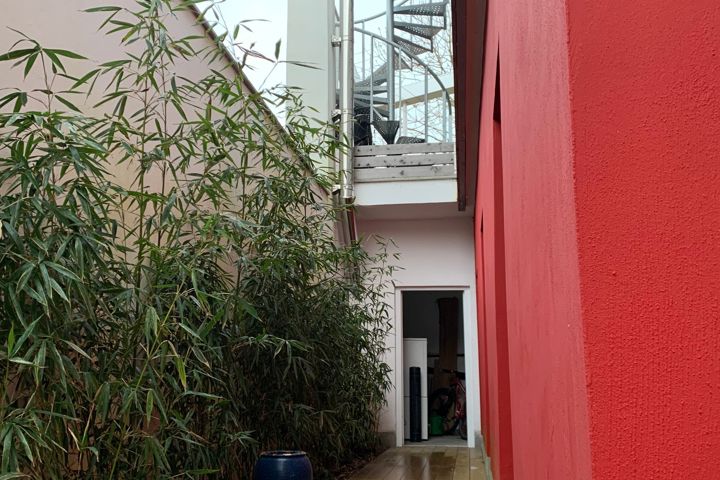 Modern Family Beach House - 2