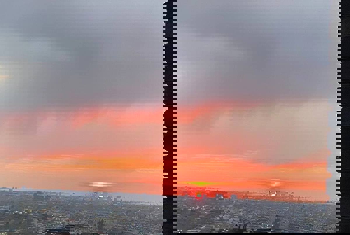 Looking for a light penthouse + roof-terrace?