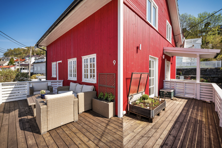 Cozy red house close to nature and city - 9