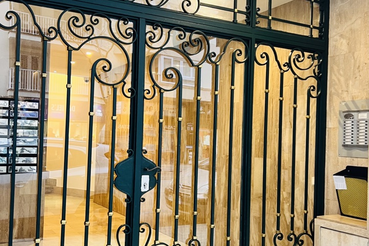 Luxury condo excellent location - 20