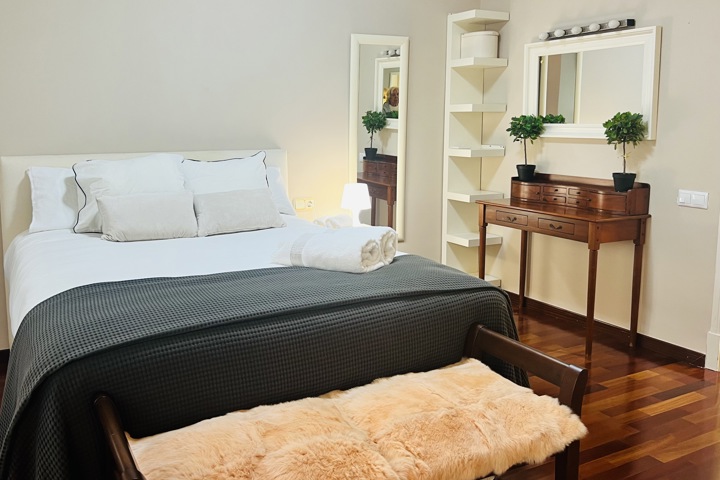 Luxury condo excellent location - 13