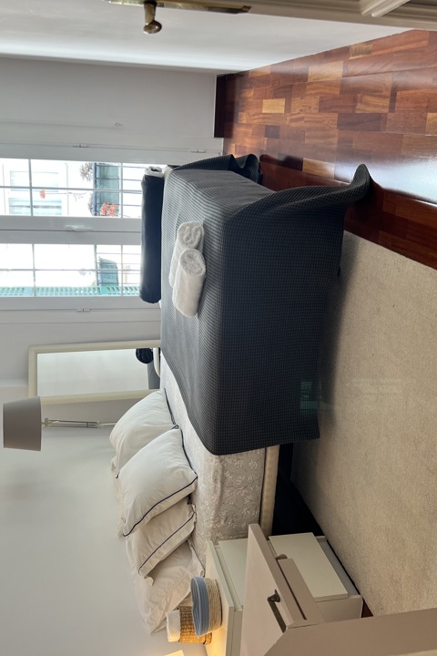 Luxury condo excellent location - 14