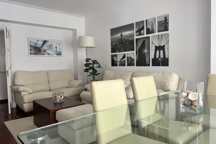 Luxury condo excellent location - 1