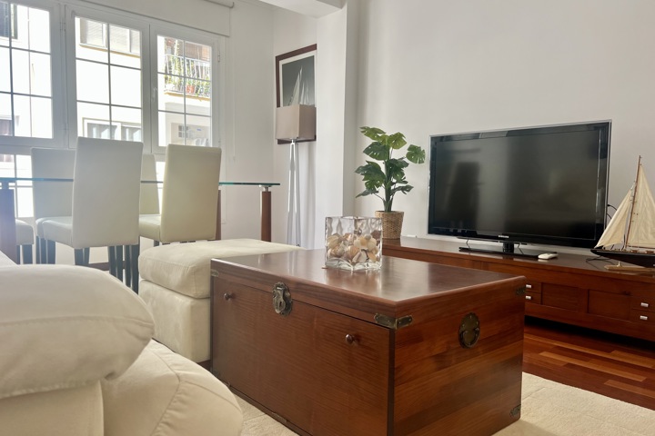 Luxury condo excellent location - 2