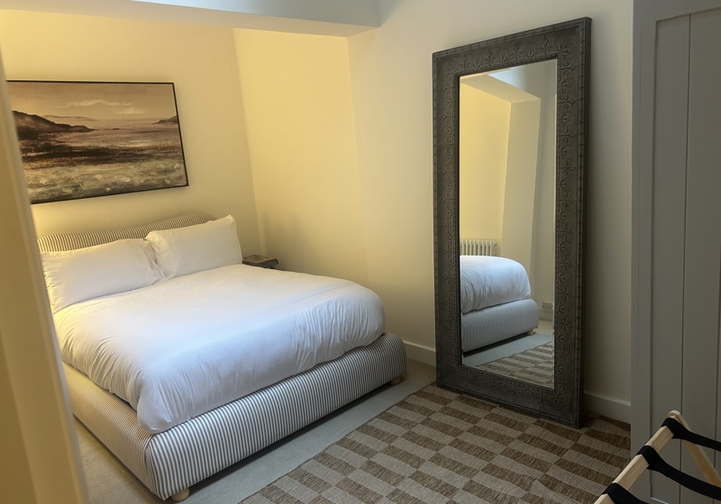 home swap in London, England