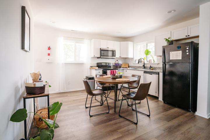 3 bedroom home 8minutes from uptown - 3