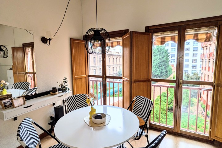 Sunny and charming 1 b-room in Chamberí - 1