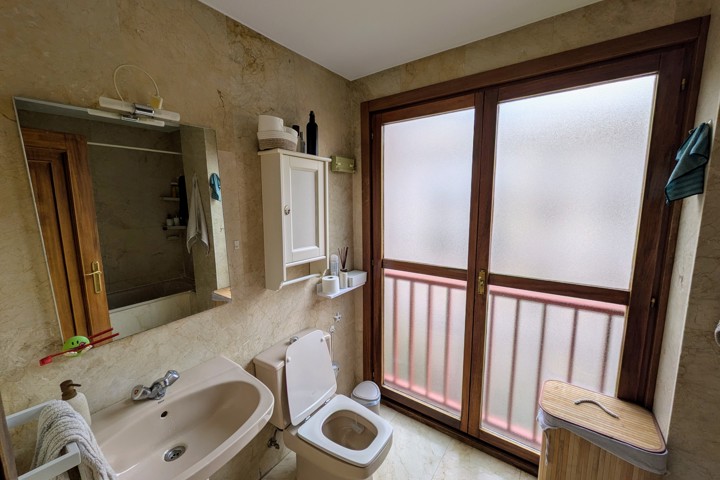 Sunny and charming 1 b-room in Chamberí - 10