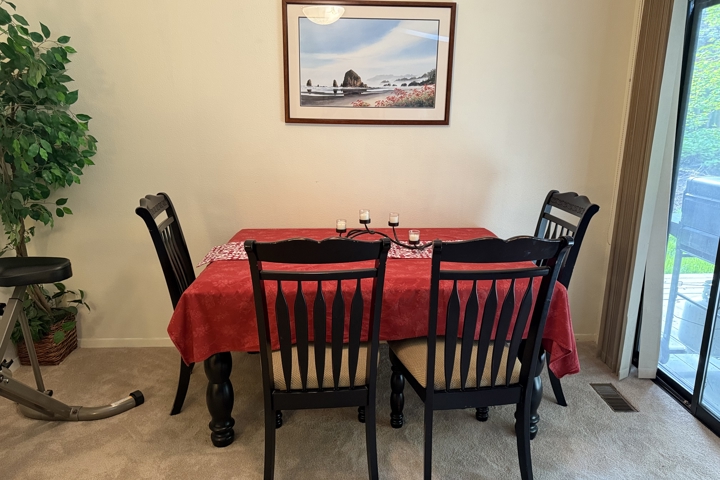 Beautiful Residential home convenient 4 exploring - 4
