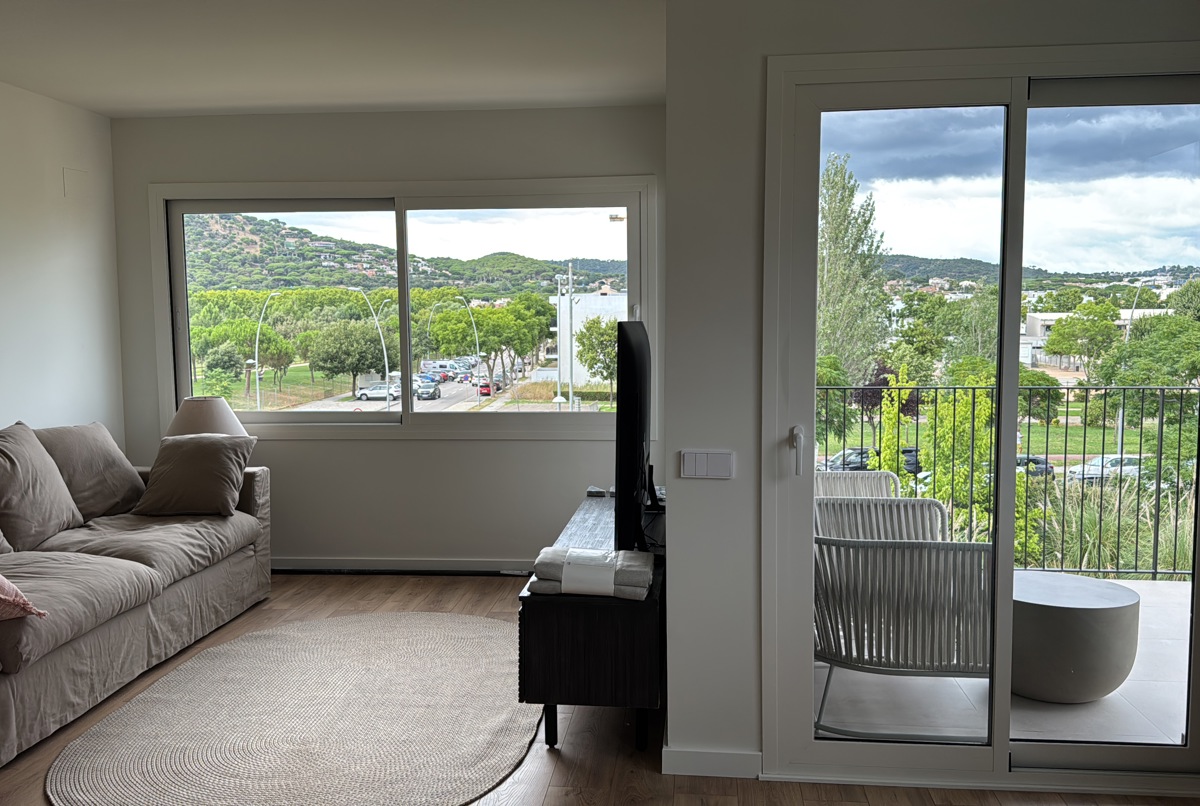 Brand new modern flat in platja d'aro