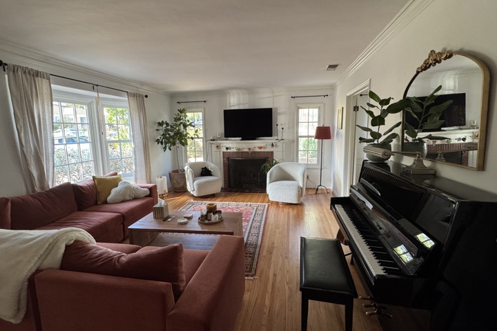 Cozy Glendale Home - 1