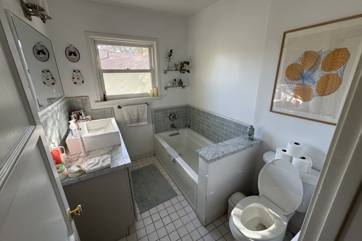 Cozy Glendale Home - 4