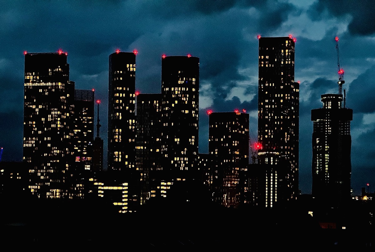 A cheerful escape with a sky line view