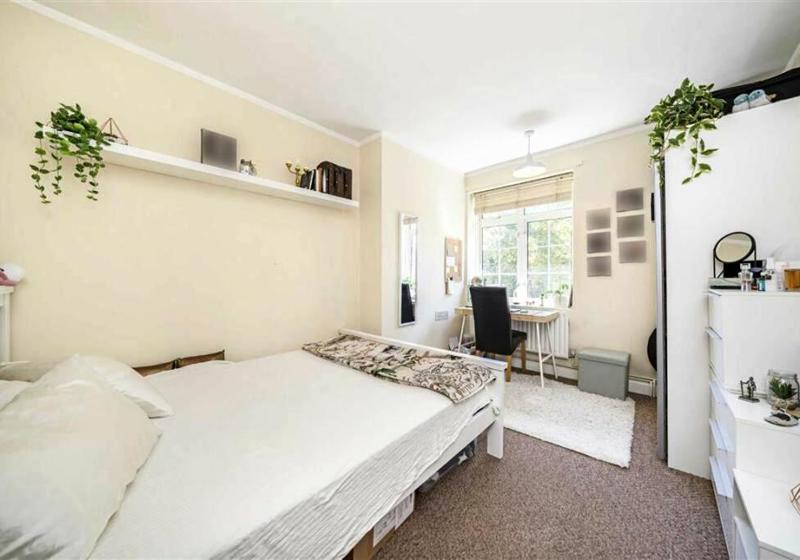 home swap in London, England