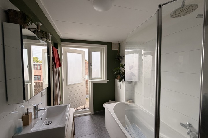 Cosy spacious apartment with rooftop terrace - 4