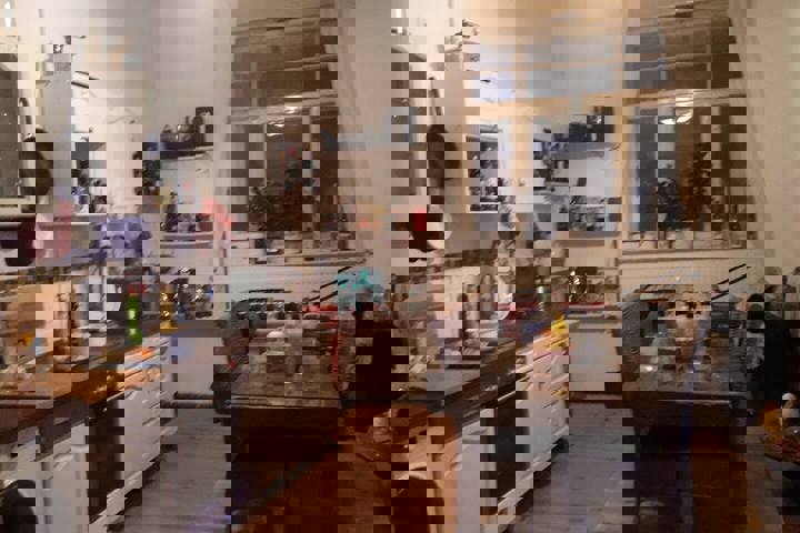 Charming flat in Berlin with cats - 3