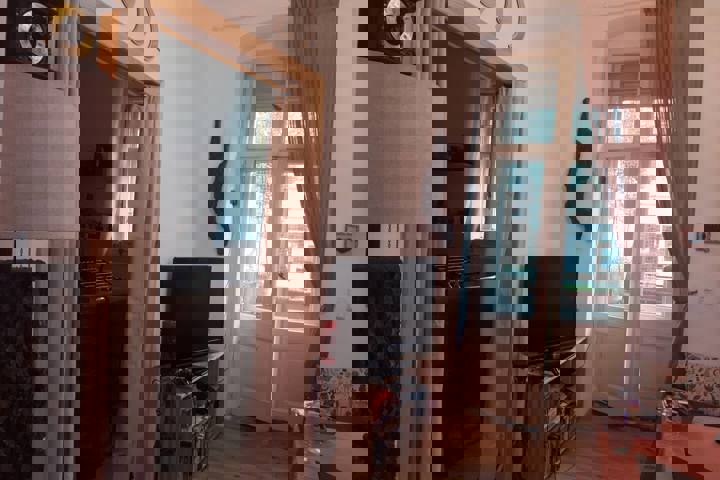 Charming flat in Berlin with cats - 1