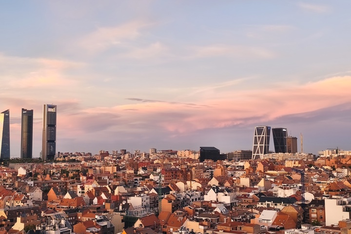 Apartamento con vistas a las Cuatro Torres - 1
