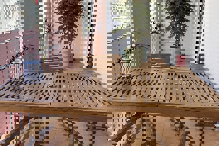 Large flat in residential area - 1