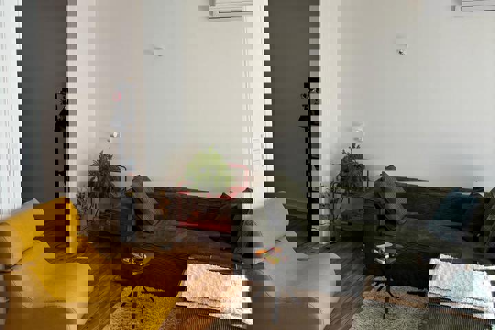 Large flat in residential area - 4