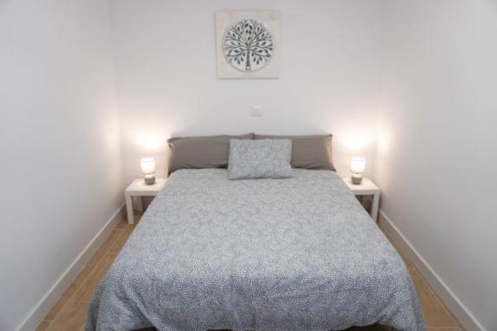 Beachfront Light Spacious Apartment - 6