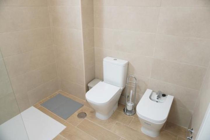 Beachfront Light Spacious Apartment - 11