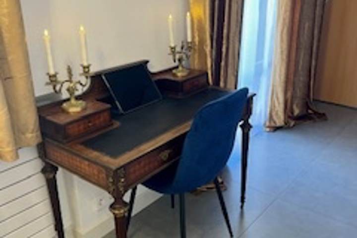 Old Town NIce- 4 min walk to everything! - 13