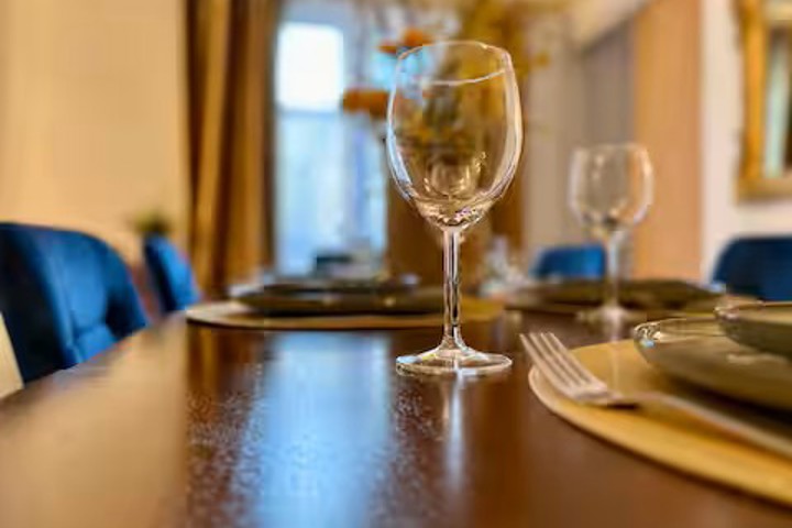 Old Town NIce- 4 min walk to everything! - 14