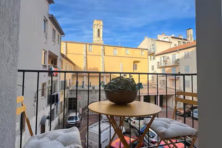 Old Town NIce- 4 min walk to everything! - 16