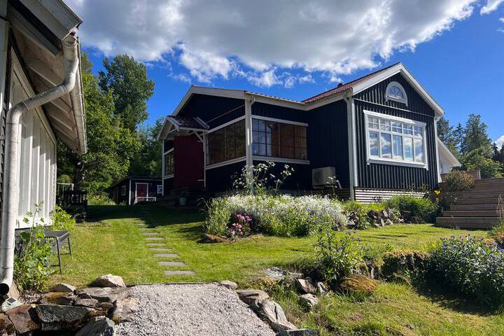 Renovated holiday home near a lake and forest - 7