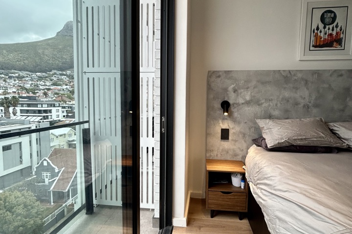 Sea Point Luxury Apartment - 12