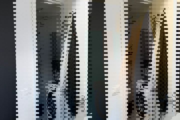 Light & cozy top floor apartment - 13