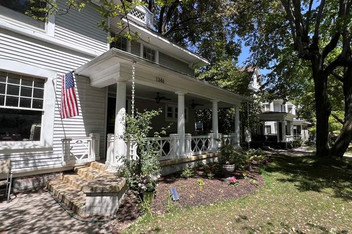 Dynamite Historic Central Gardens Home - 21