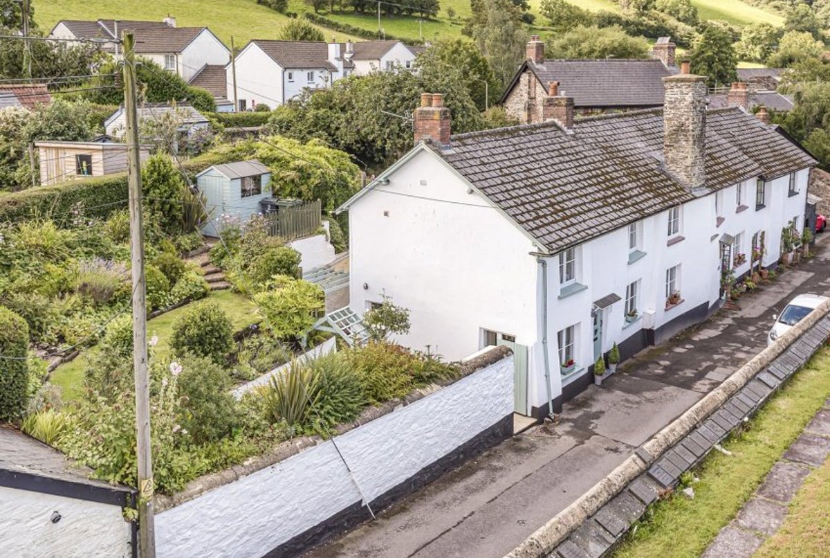 Beautiful 500yr old Devon Cottage