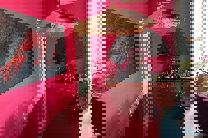 The colorful apartment of a Milanese set designer - 2