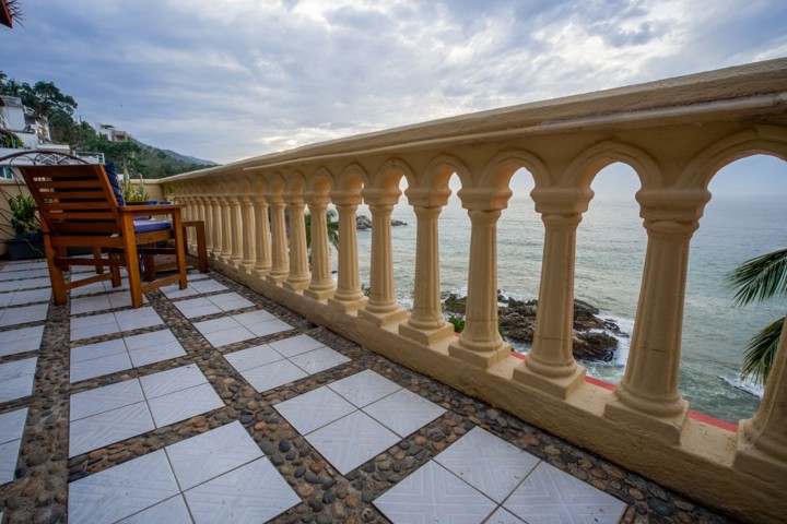 OCEANFRONT VILLA MAGICA - 1