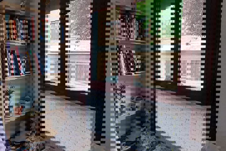 Quiet apartment with bus access - 2