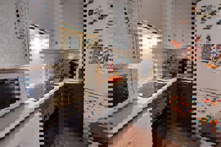 Quiet apartment with bus access - 4