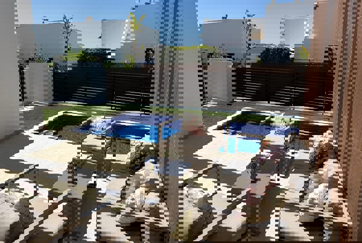 Designer Villa in golf club near Alicante