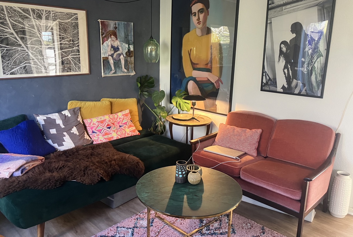 Terraced house 5 minutes from station