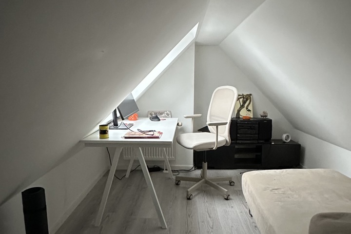 A bright and cosy top-floor loft with a relaxed at - 3