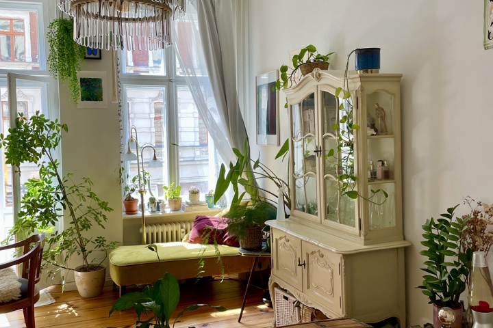 Sunny Berlin Room with Jungle Charm & Balcony - 2