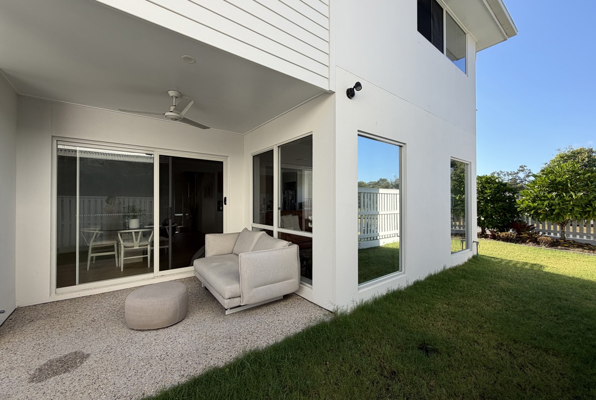 Spacious 4-Bedroom Family Home in Gold Coast, Aus