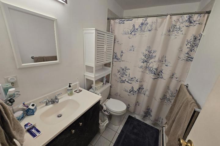 Cozy & Convenient Condo Near NYC - 3